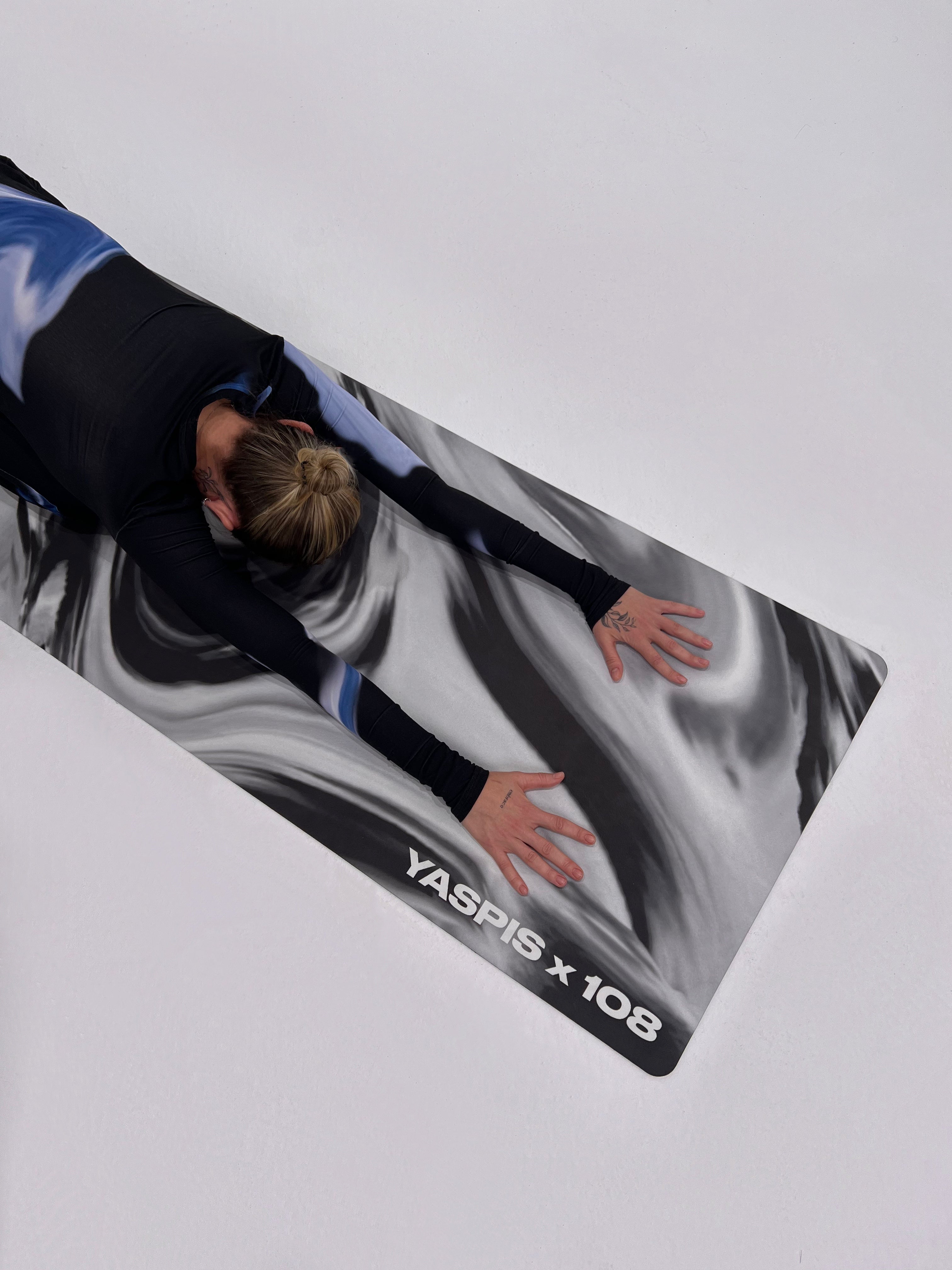 Yoga Mat "Monochrome"